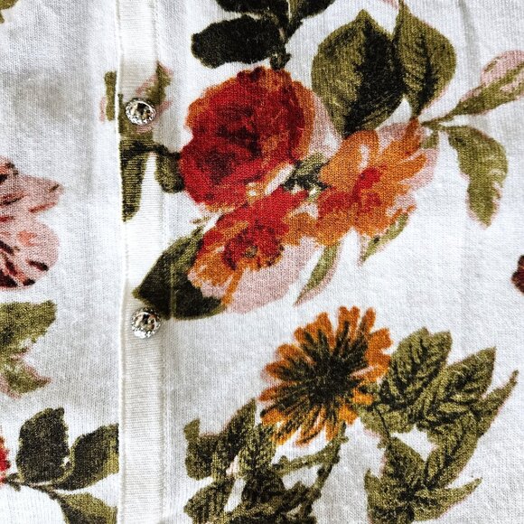 PREMISE, White cardigan with beautiful Fall floral print - Picture 9 of 10